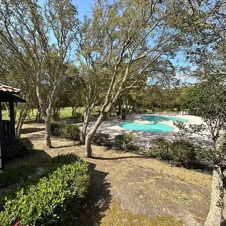 Charmante Maison Dans Avec Piscine Proche Golf Et